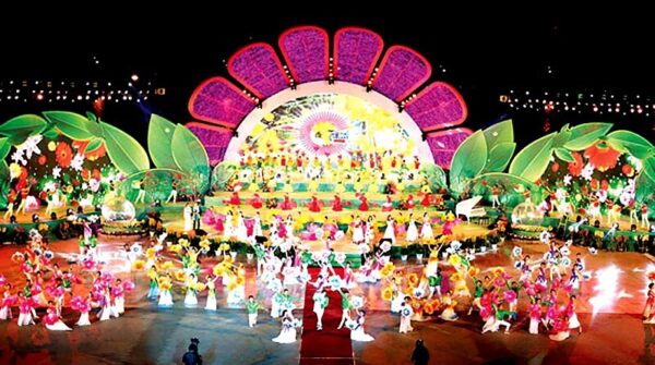 Chương trình lễ hội Festival Hoa Đà Lạt diễn ra hoành tráng vào dịp cuối năm