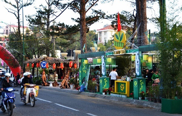 Không gian phố trà - cafe trong lễ hội Festival Hoa Đà Lạt