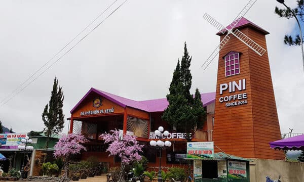Pini Coffee là một quán cafe gần Hồ Tuyền Lâm Đà Lạt được rất nhiều du khách yêu thích